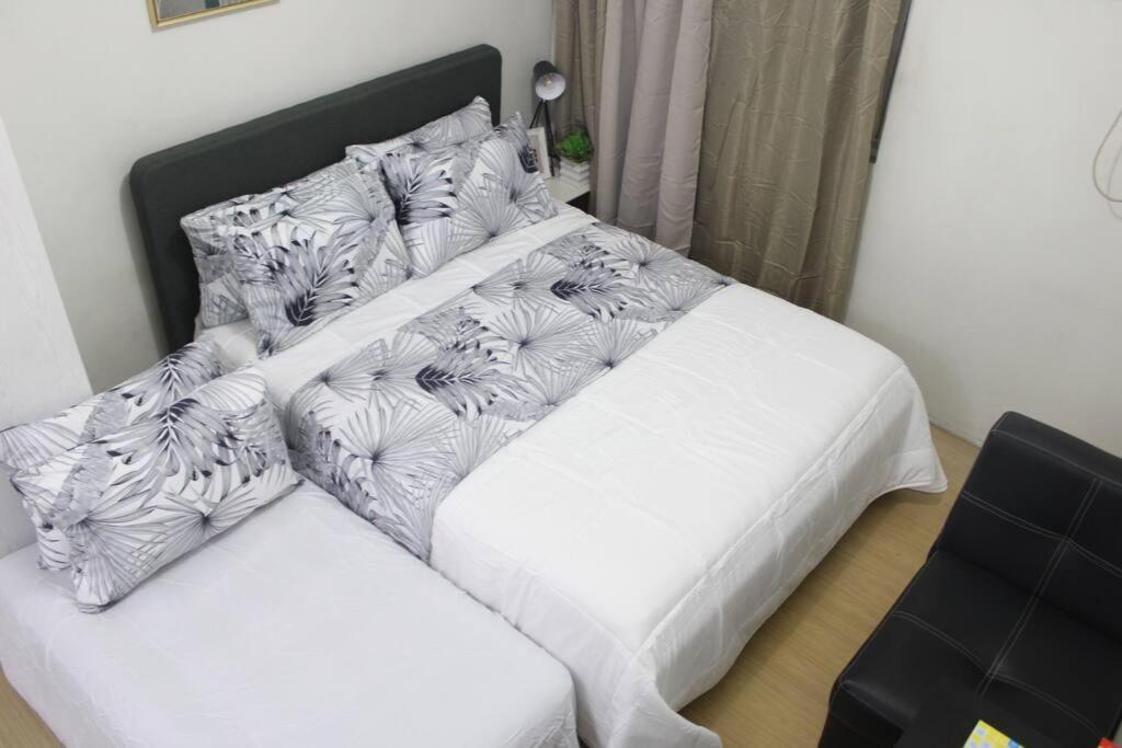Huge A2J Executive Luxury 1Br Suite Near Abs Cbn, Gma Manila Exterior foto
